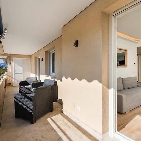 - Marina Banus, Puerto Banus, 2br Modern, Parking & Pool מארבלה